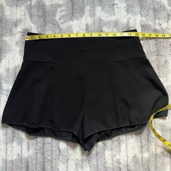 Aritzia Wilfred Larvotto Shorts Black Size 6 - Picture 4 of 10